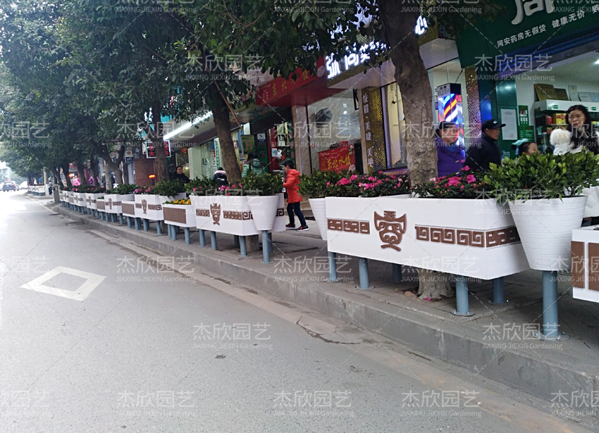 室外花箱道路護(hù)欄，大家一致的選擇！